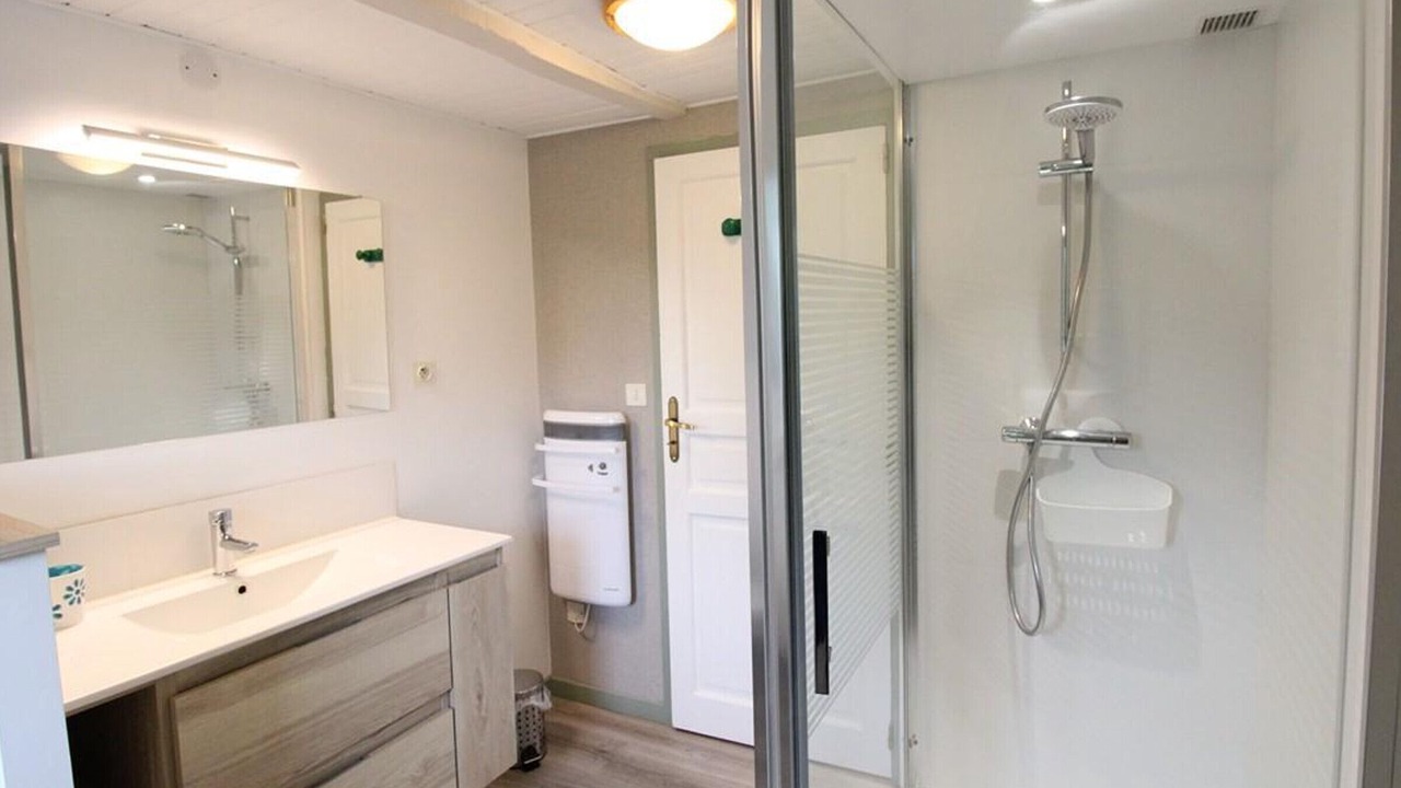 Photo of Bathroom in Badailhac