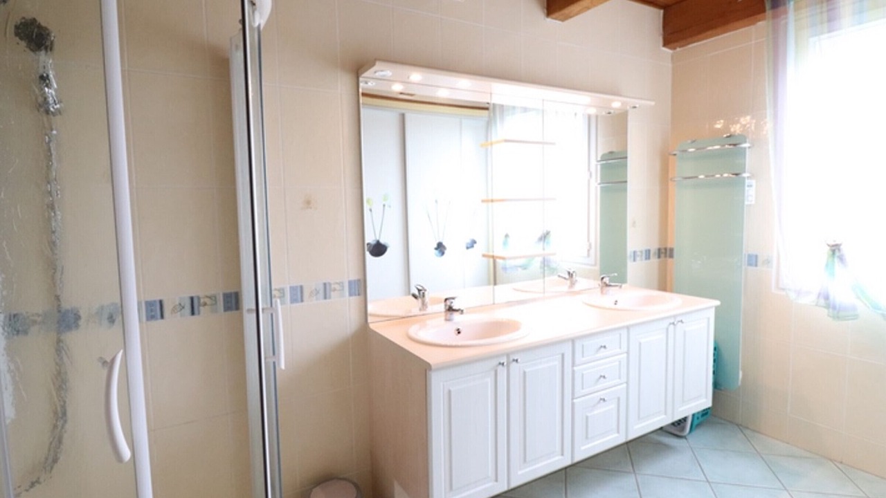 Photo of Bathroom in Jou-sous-Monjou