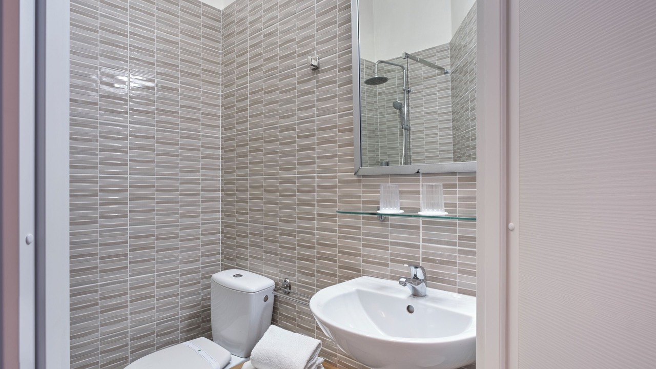 Photo of Bathroom in Clemenceau