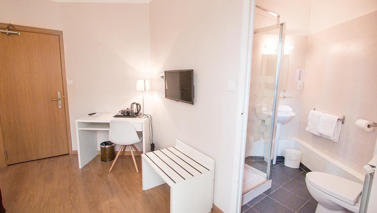 Photo of Bathroom in Clemenceau