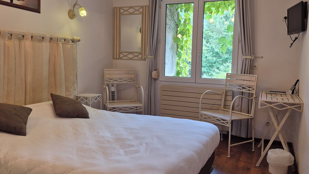Photo of Bedroom in Cazilhac