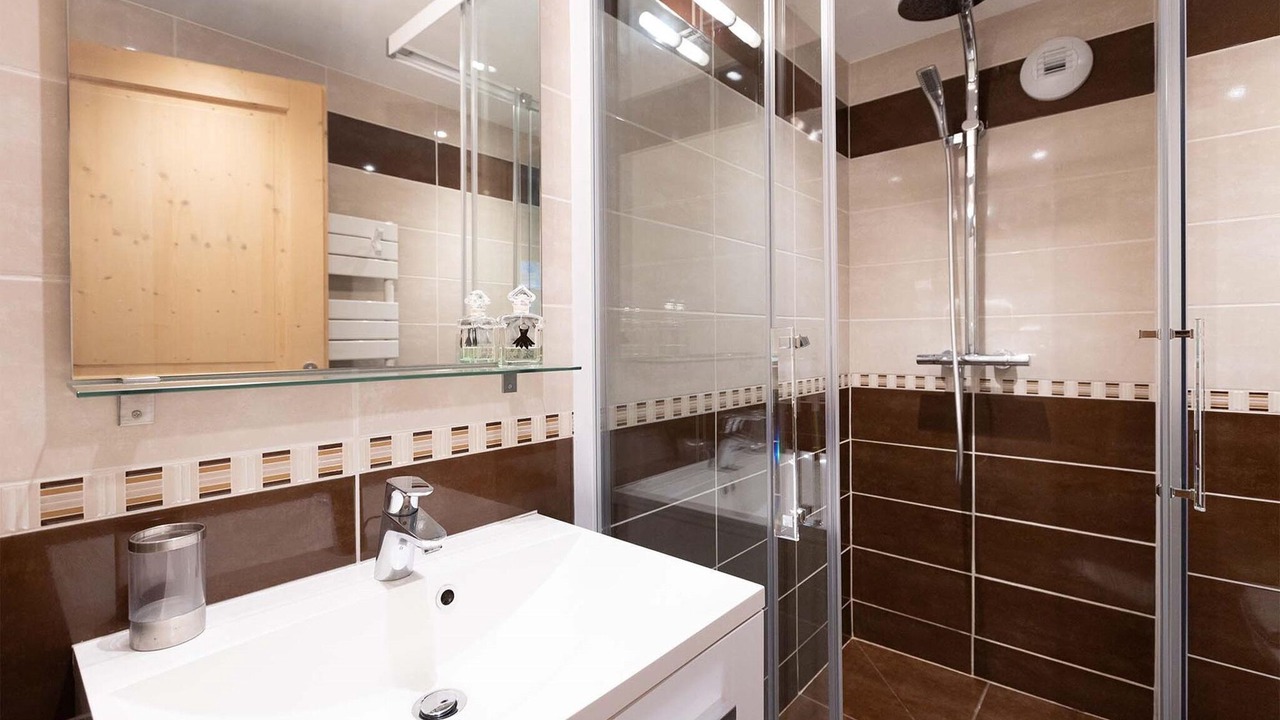 Photo of Bathroom in Nancroit