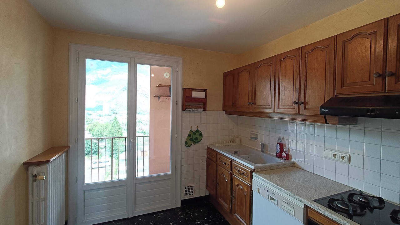 Photo of Kitchen in Saint-Jean-de-Maurienne