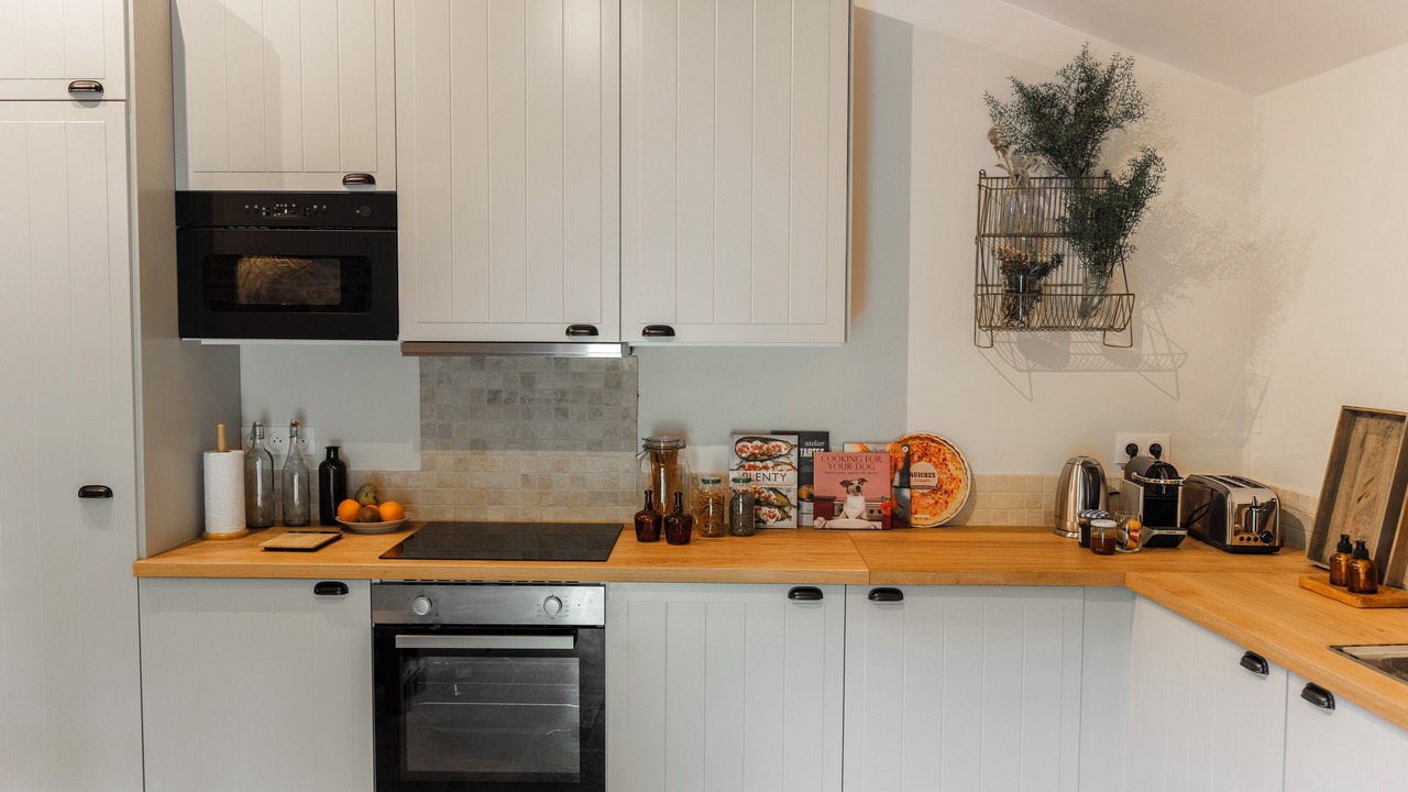 Photo of Kitchen in Saint-Julien-les-Rosiers