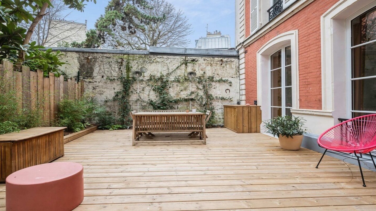 Photo of Patio Balcony in 9th Arrondissement