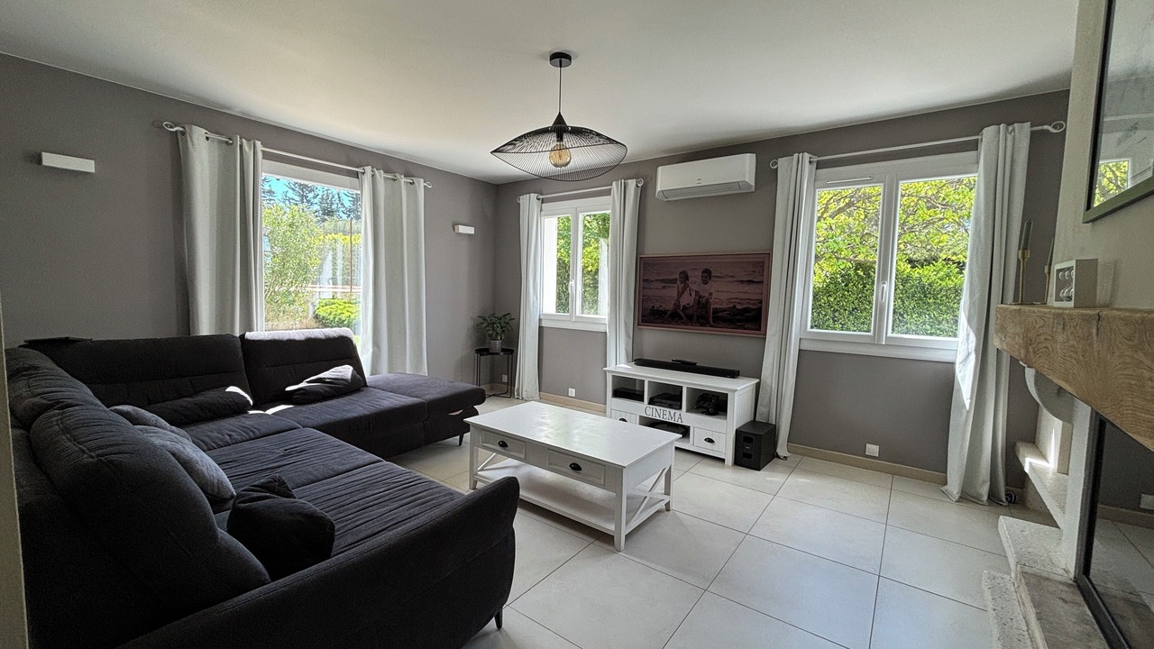 Photo of Livingroom in Generac
