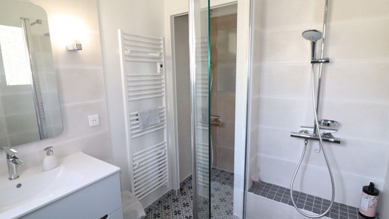 Photo of Bathroom in Saint-Saury