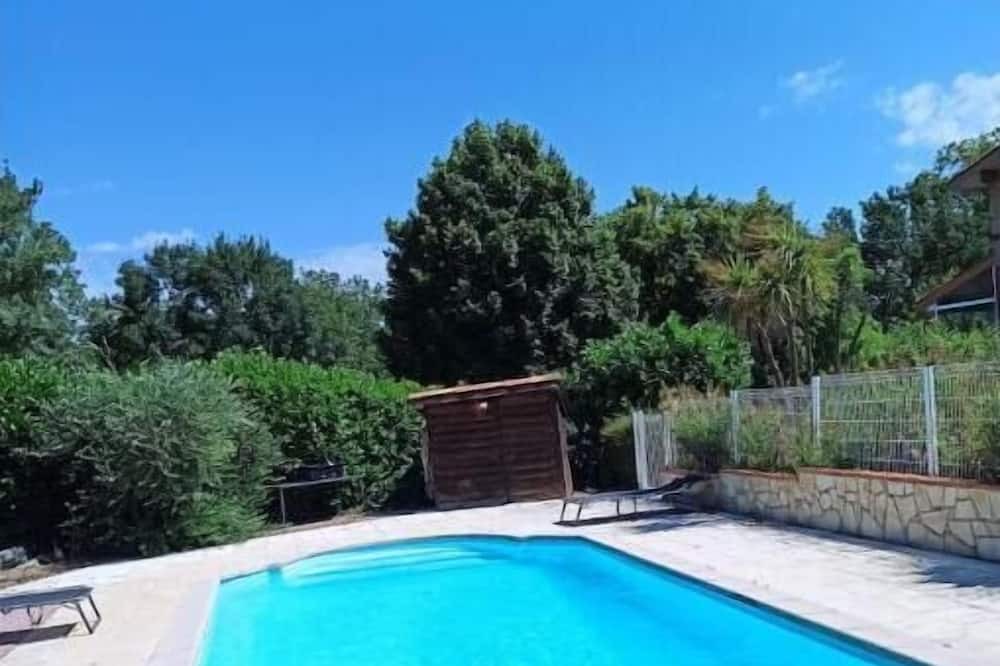 Photo of Outdoor in Maureville
