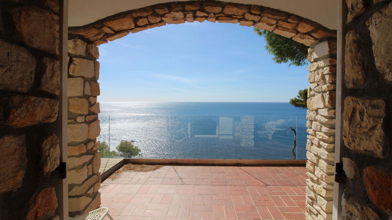 Photo of Outdoor in Ensues-la-Redonne