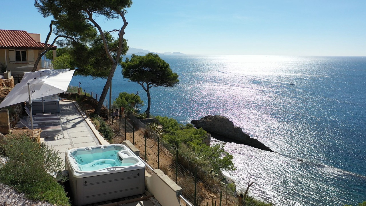 Photo of Outdoor in Ensues-la-Redonne