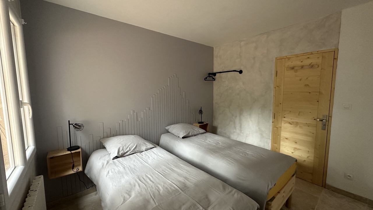 Photo of Bedroom in Puyloubier