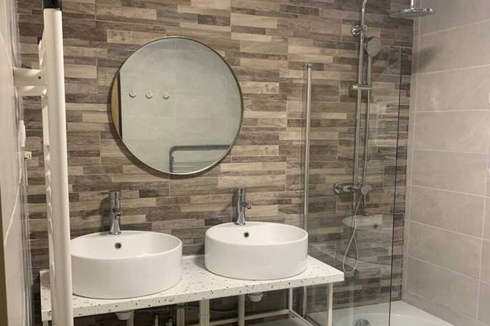 Photo of Bathroom in Saint-Michel-de-Maurienne