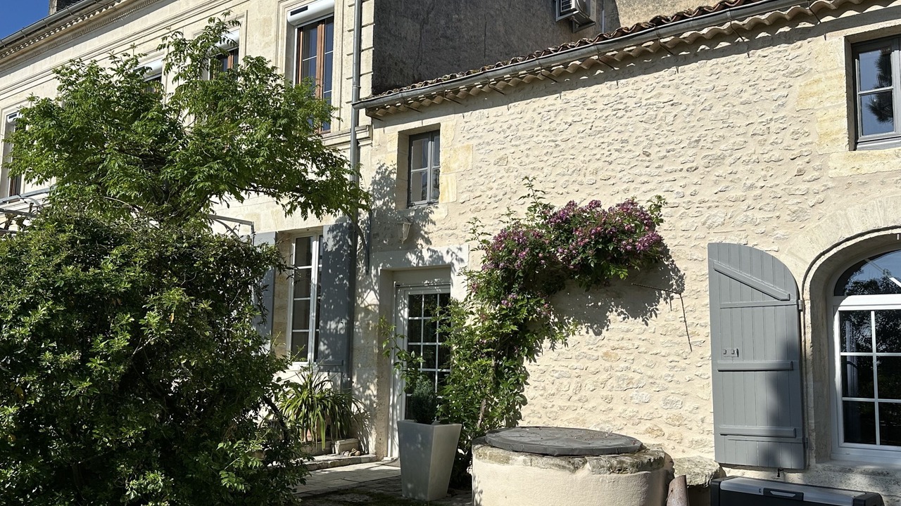 Photo of Outdoor in Saint-Estephe