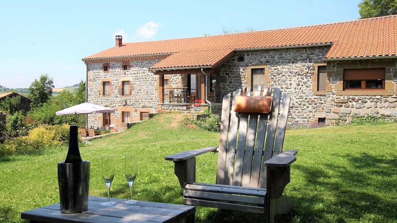 Photo of Buildings in Saint-Privat-d'Allier