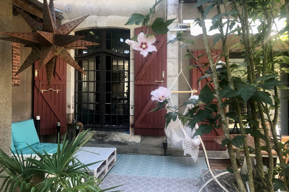 Photo of Outdoor in Mees