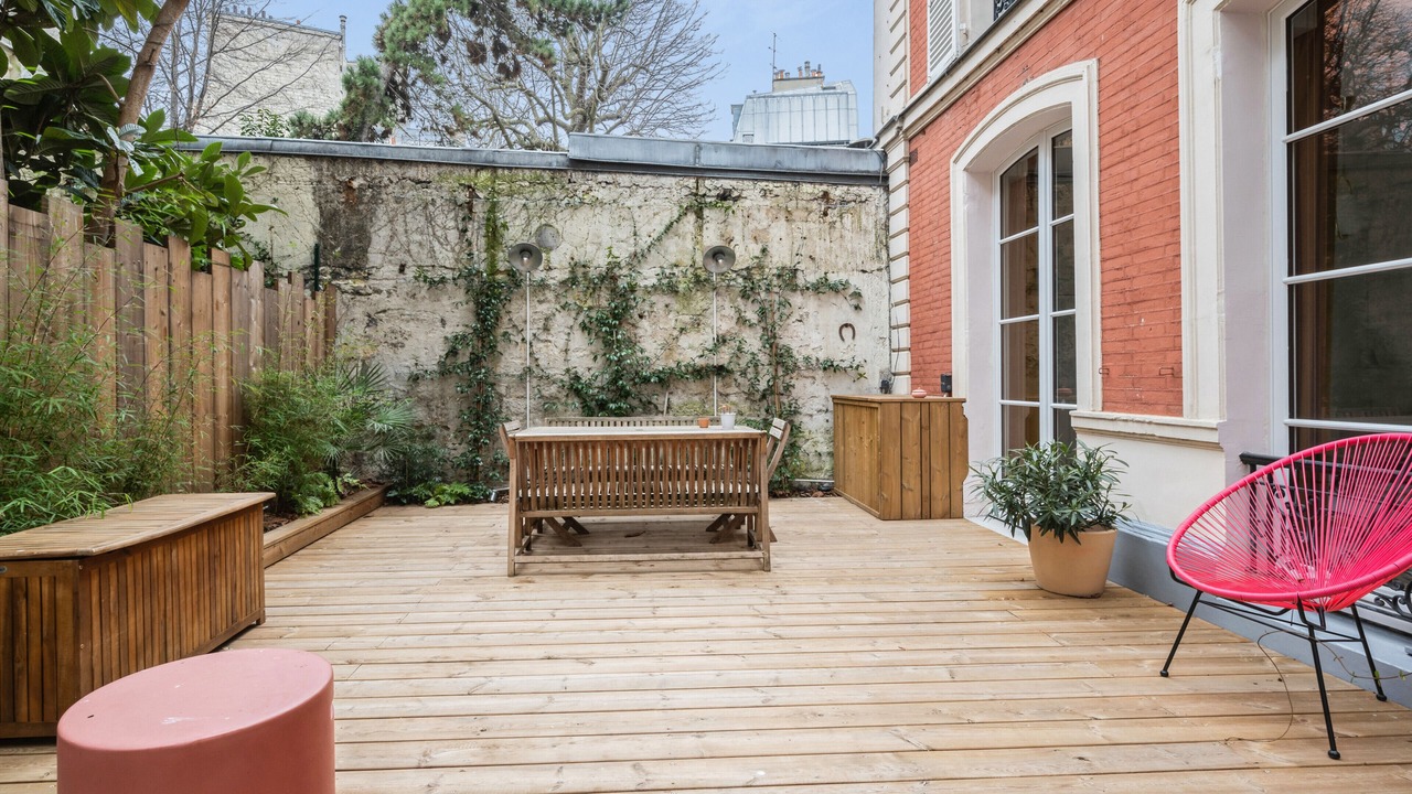Photo of Patio Balcony in 9th Arrondissement