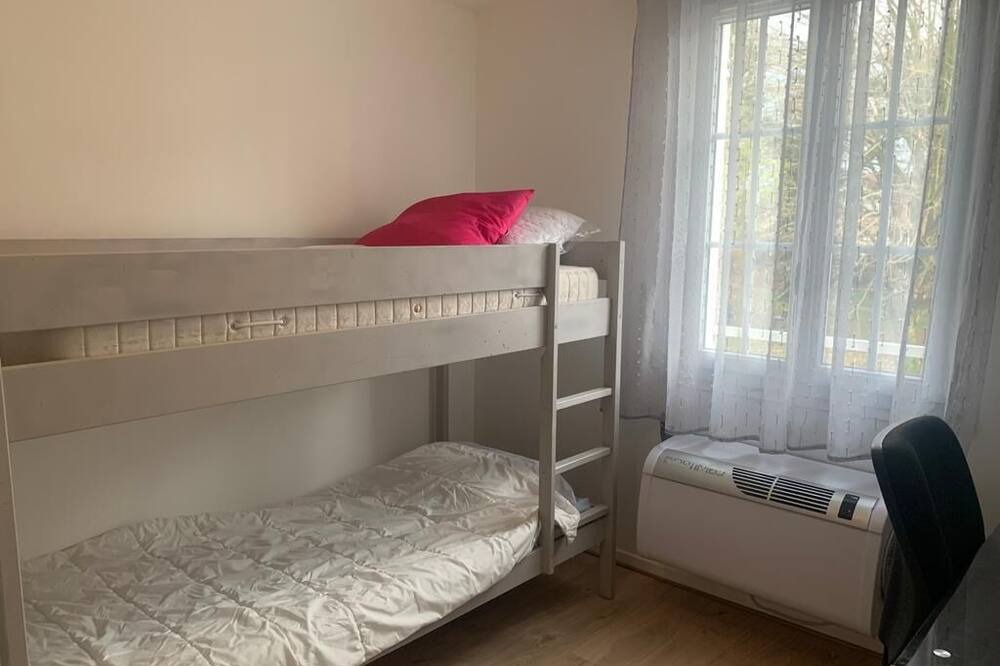 Photo of Bedroom in Mandres-les-Roses