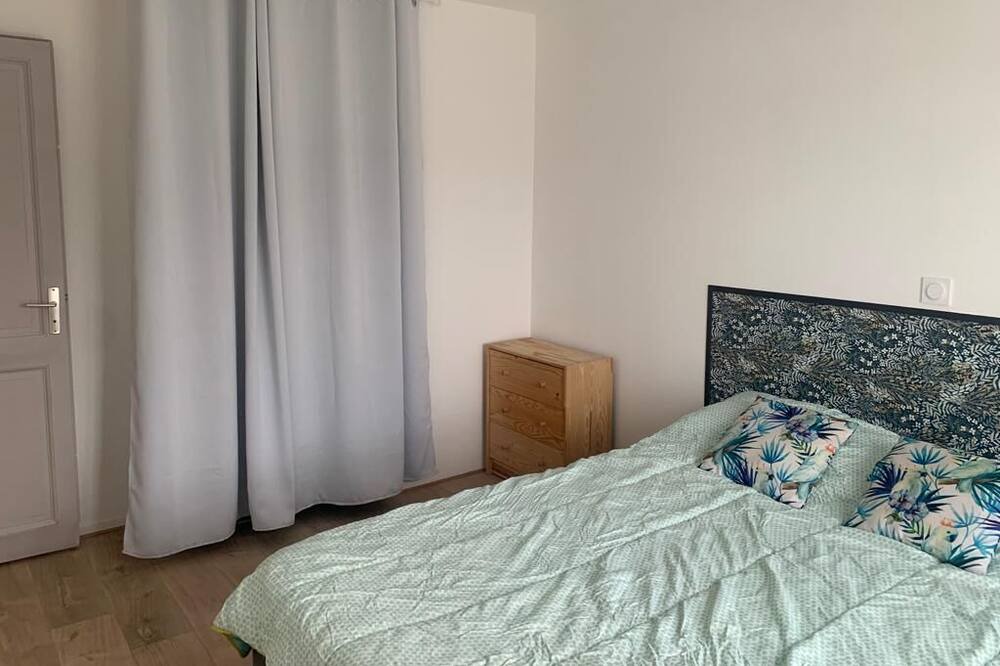 Photo of Bedroom in Mandres-les-Roses