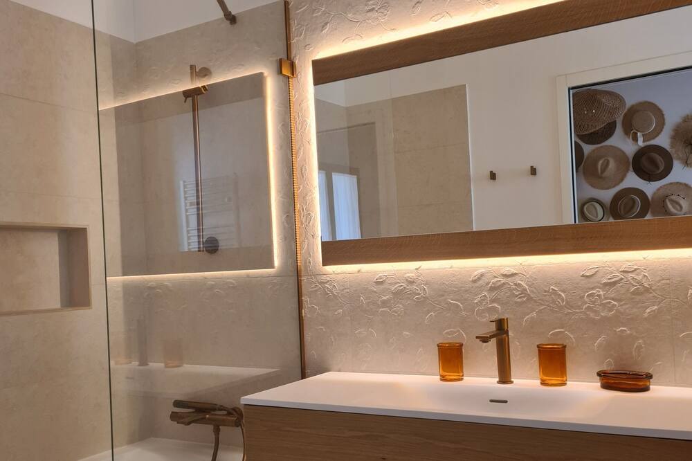Photo of Bathroom in Puget