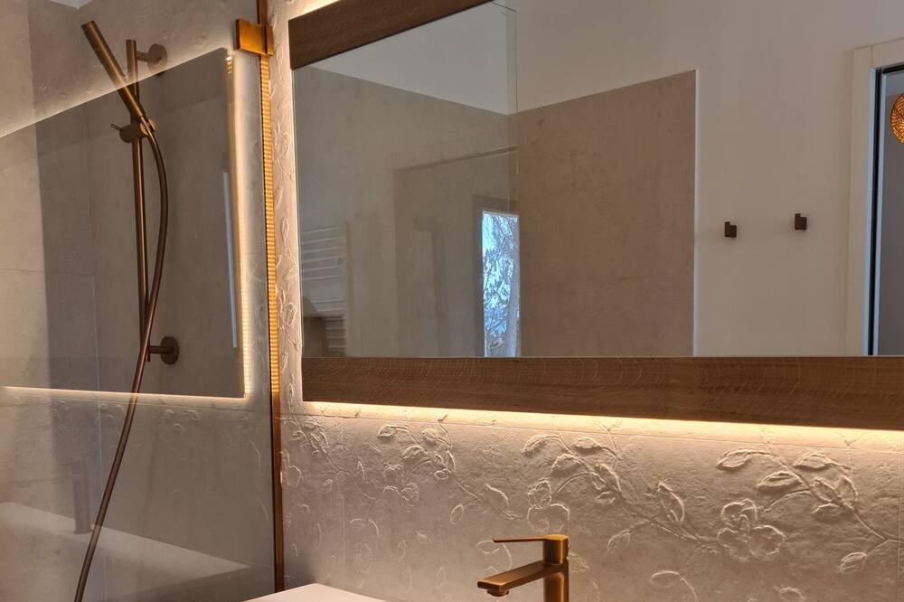 Photo of Bathroom in Puget