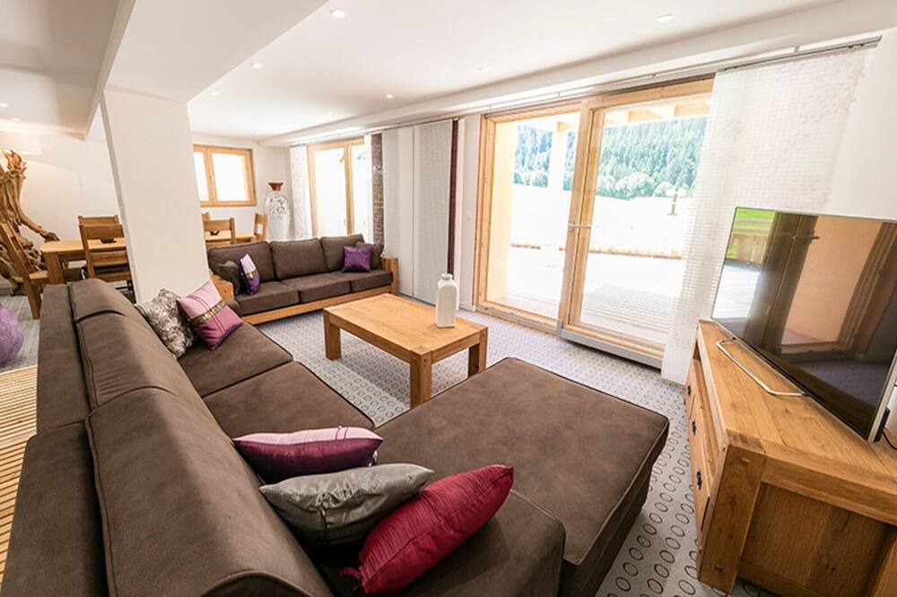 Photo of Livingroom in Nancroit
