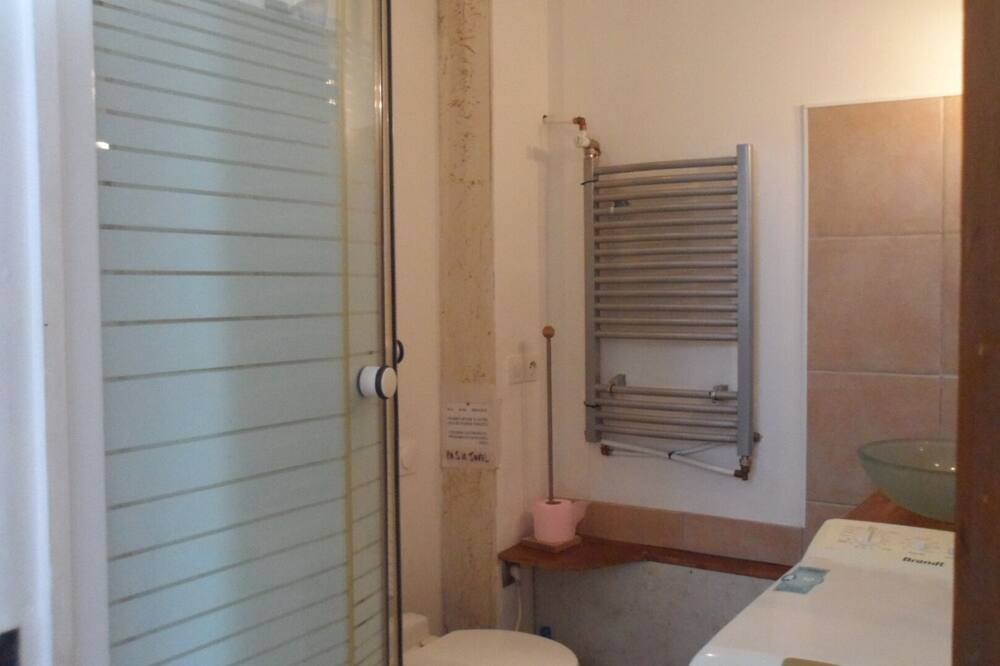 Photo of Bathroom in Uchaux