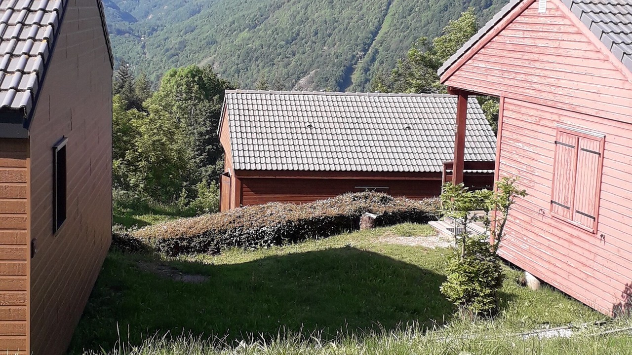 Photo of Buildings in Ignaux