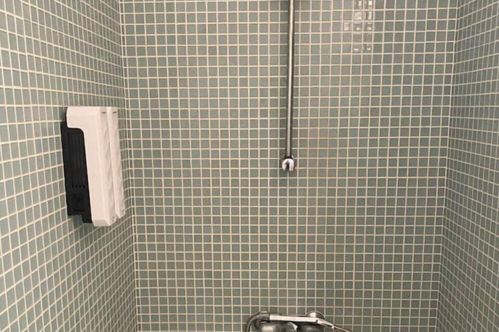 Photo of Bathroom in Talence
