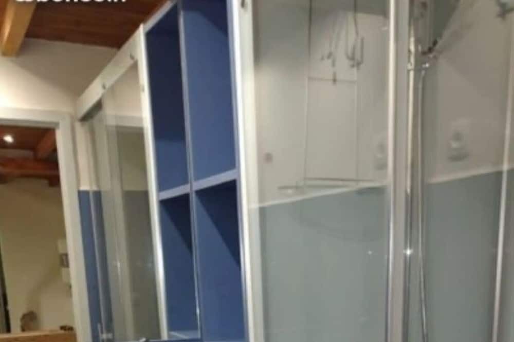 Photo of Bathroom in Fougaron