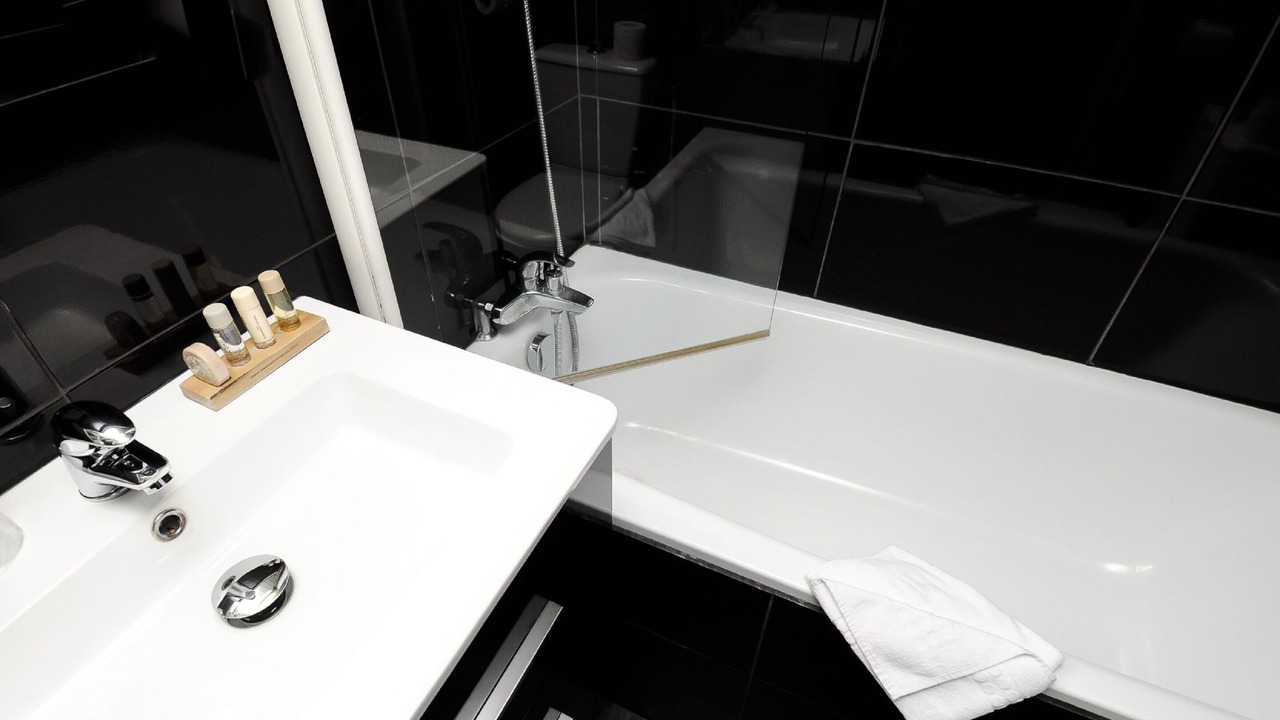 Photo of Bathroom in Quartier du Faubourg-Montmartre
