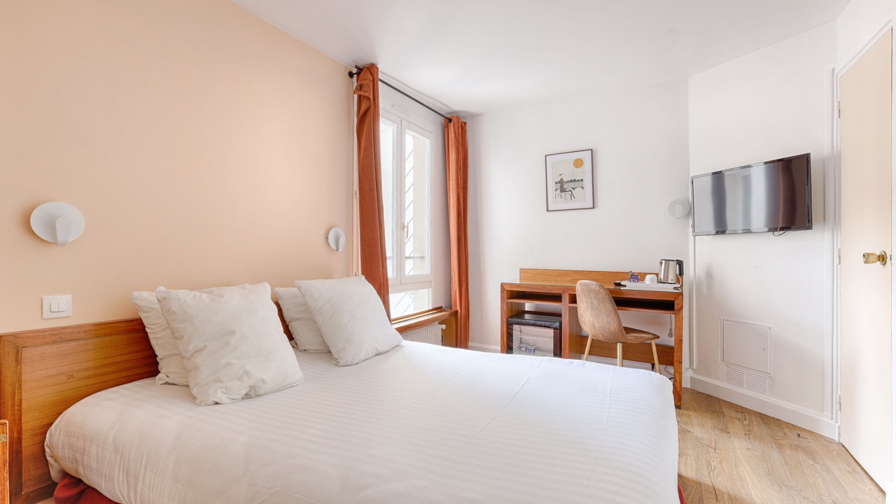 Photo of Bedroom in Quartier du Faubourg-Montmartre