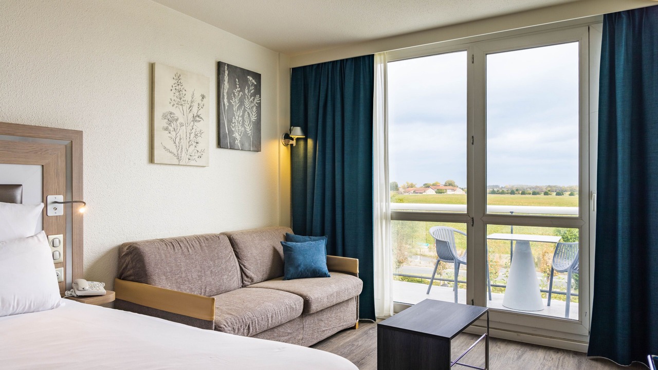 Photo of Bedroom in Saint-Pierre-du-Perray
