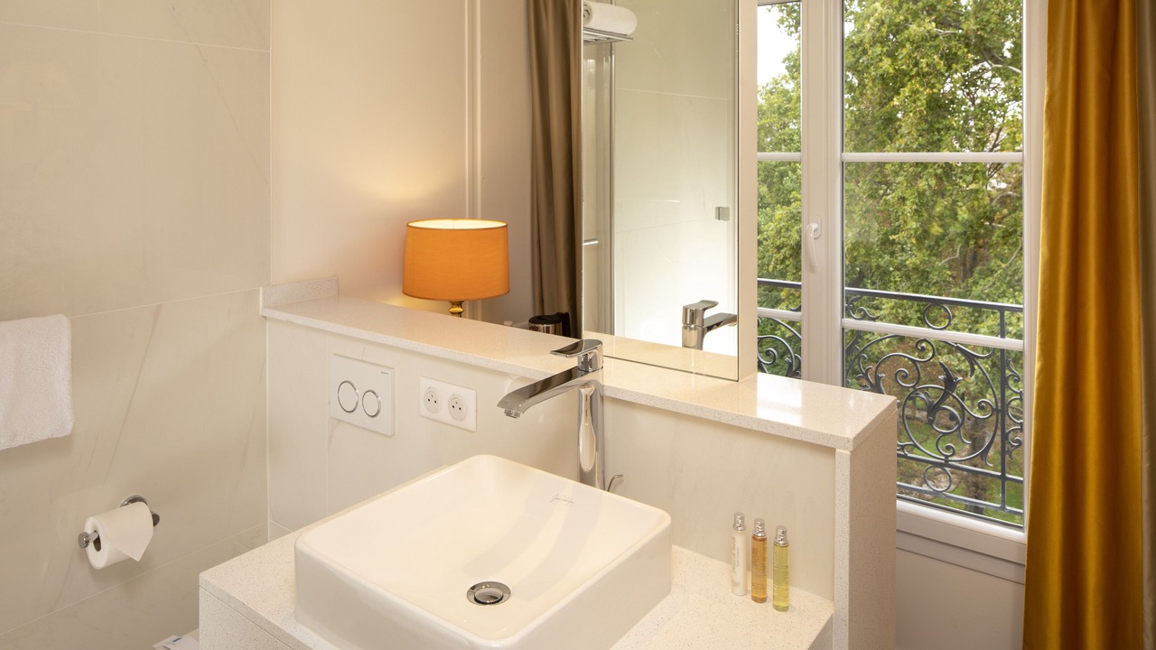 Photo of Bedroom in 7th Arrondissement