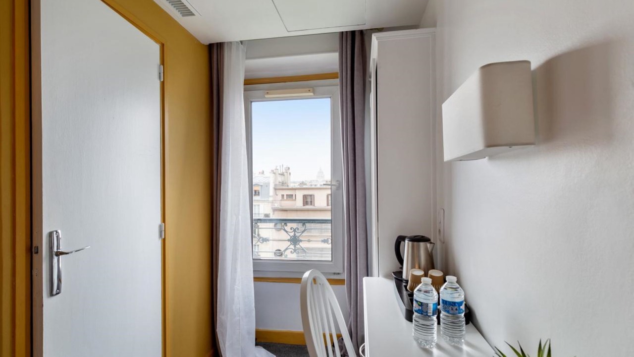 Photo of Bedroom in Quartier de la Salpetriere