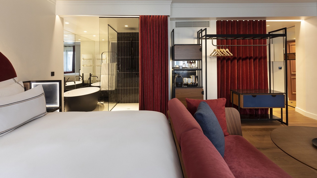 Photo of Bedroom in Champs-Elysees