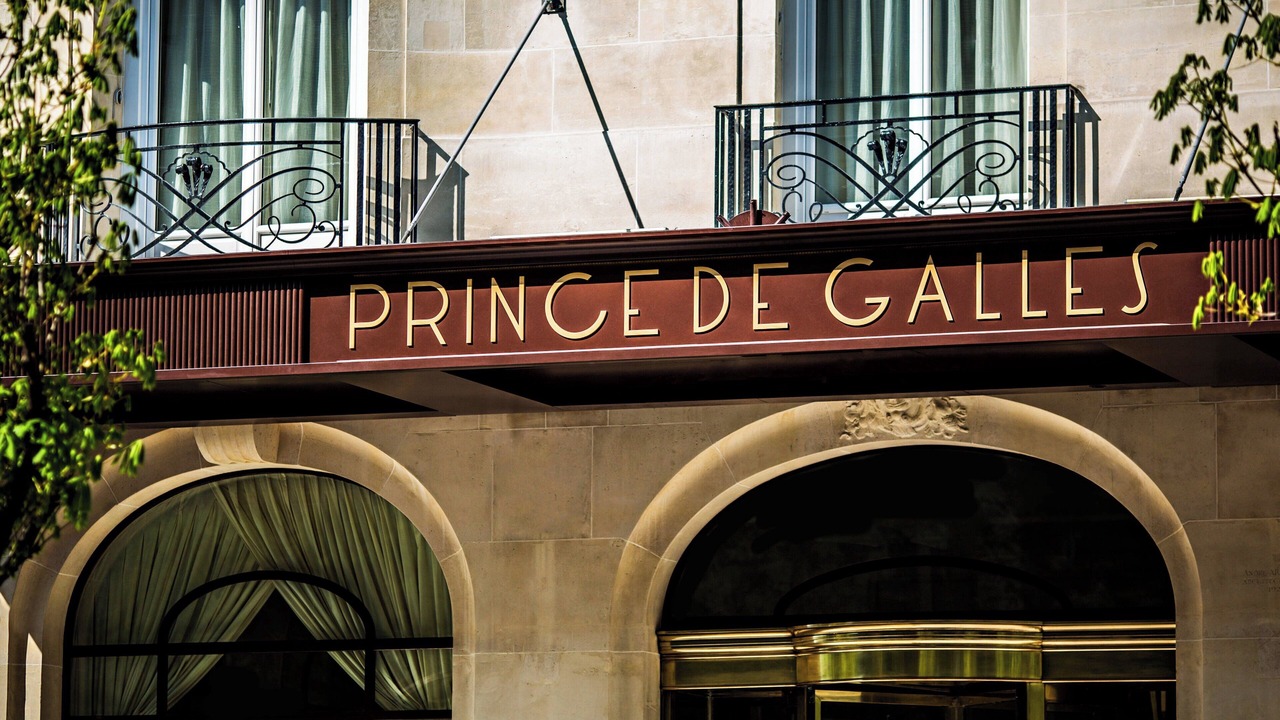 Photo of Outdoor in Champs-Elysees