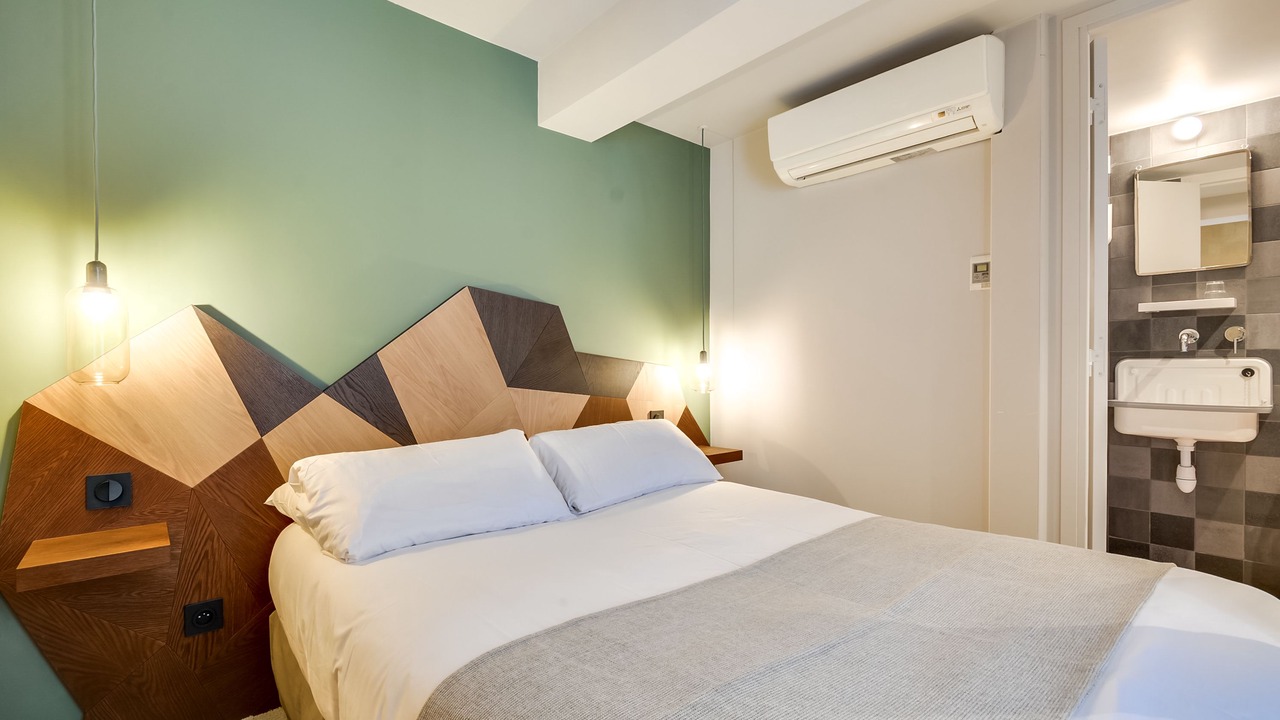 Photo of Bedroom in Quartier du Faubourg-Montmartre