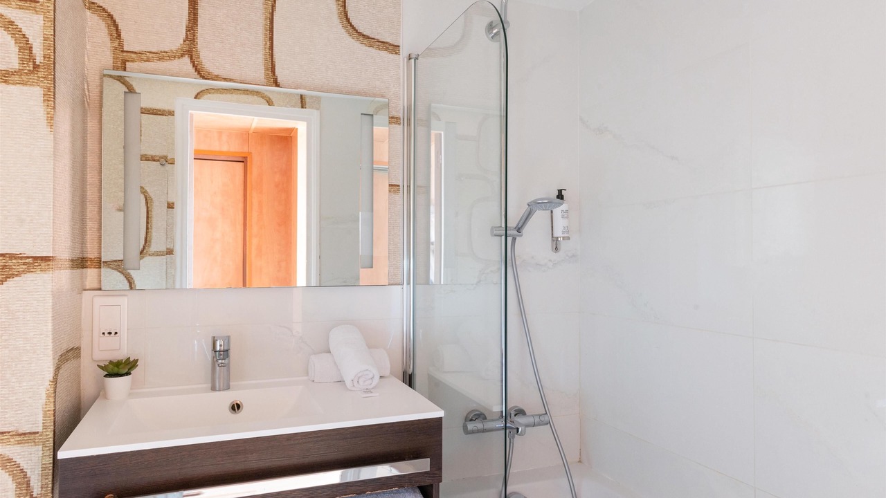 Photo of Bathroom in Quartier du Faubourg-Montmartre
