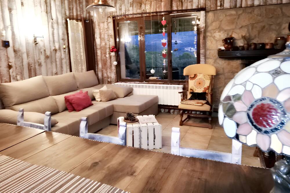 Photo of Livingroom in Llimiana