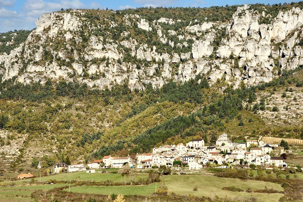 Photo of Others in Mostuejouls