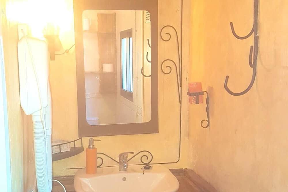 Photo of Bathroom in La Puebla de Castro
