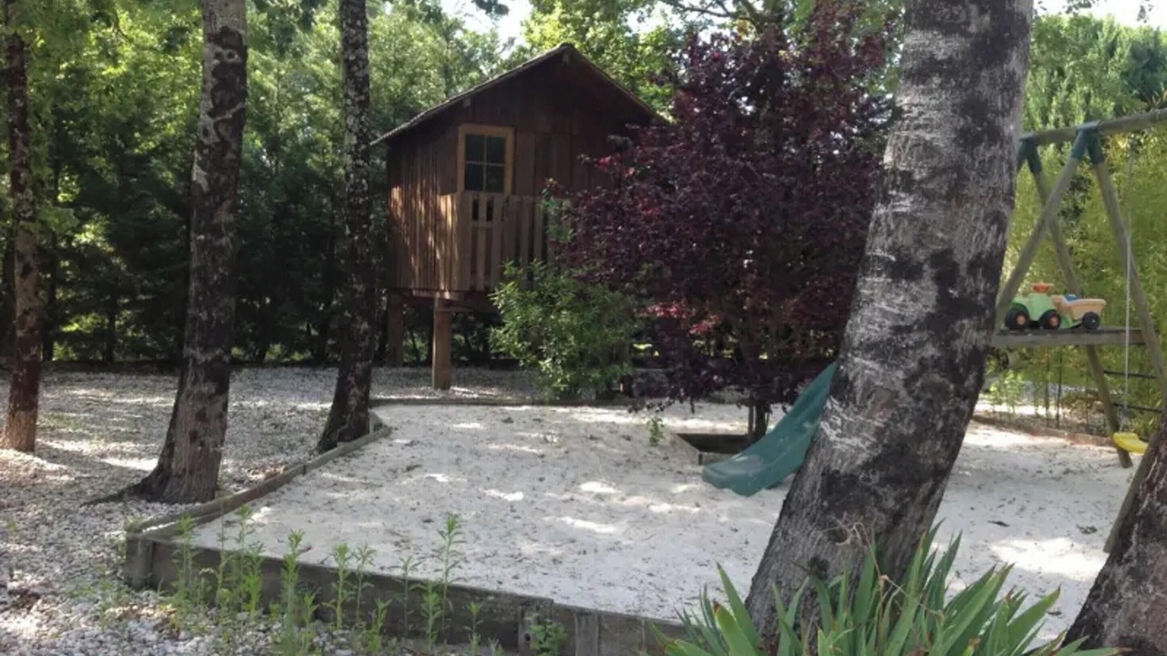 Photo of Outdoor in Begadan