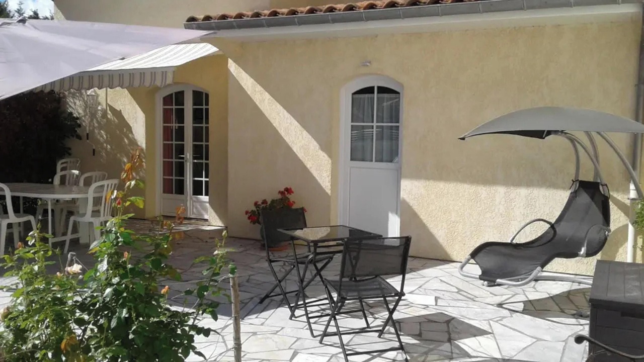 Photo of Patio Balcony in Begadan