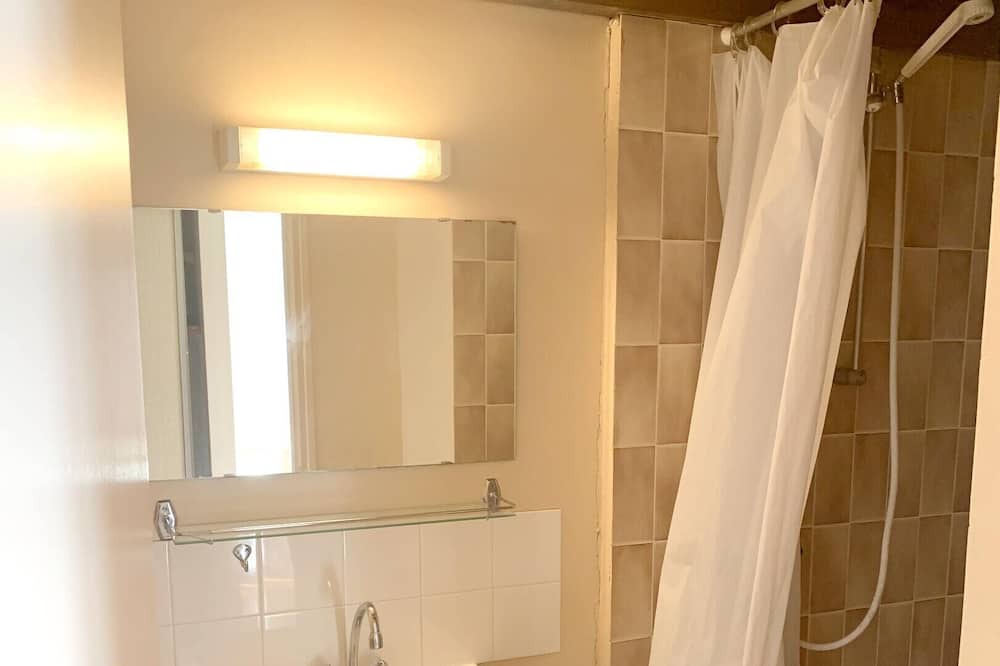 Photo of Bathroom in Leyme
