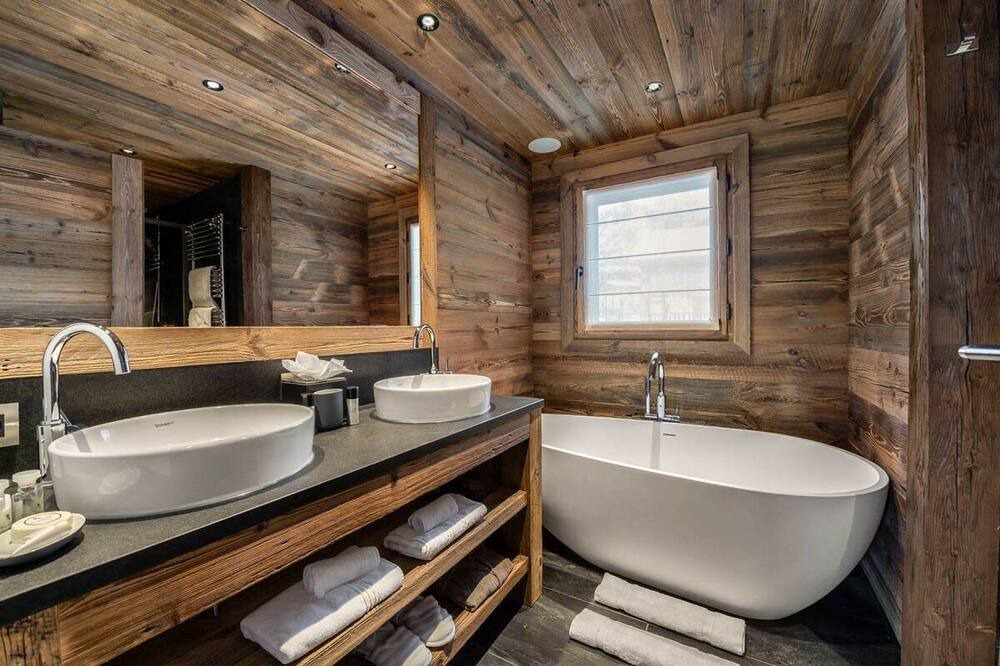 Photo of Bathroom in Saint-Martin-de-Belleville