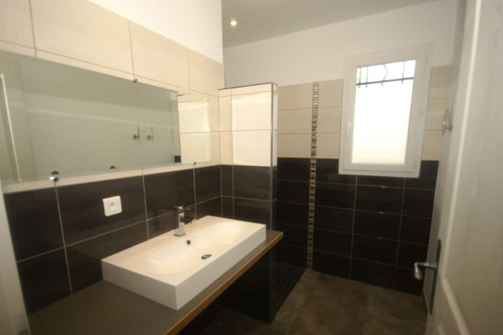 Photo of Bathroom in Sampzon