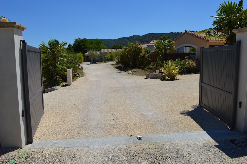 Photo of Outdoor in Sampzon