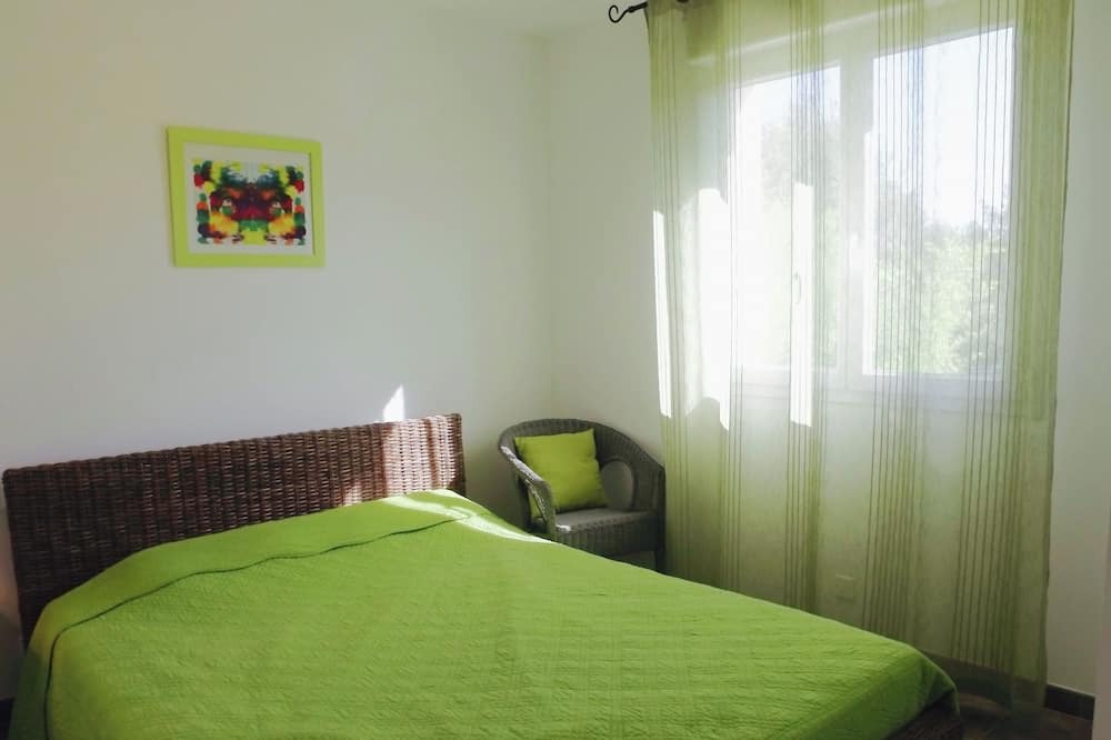 Photo of Bedroom in Sampzon