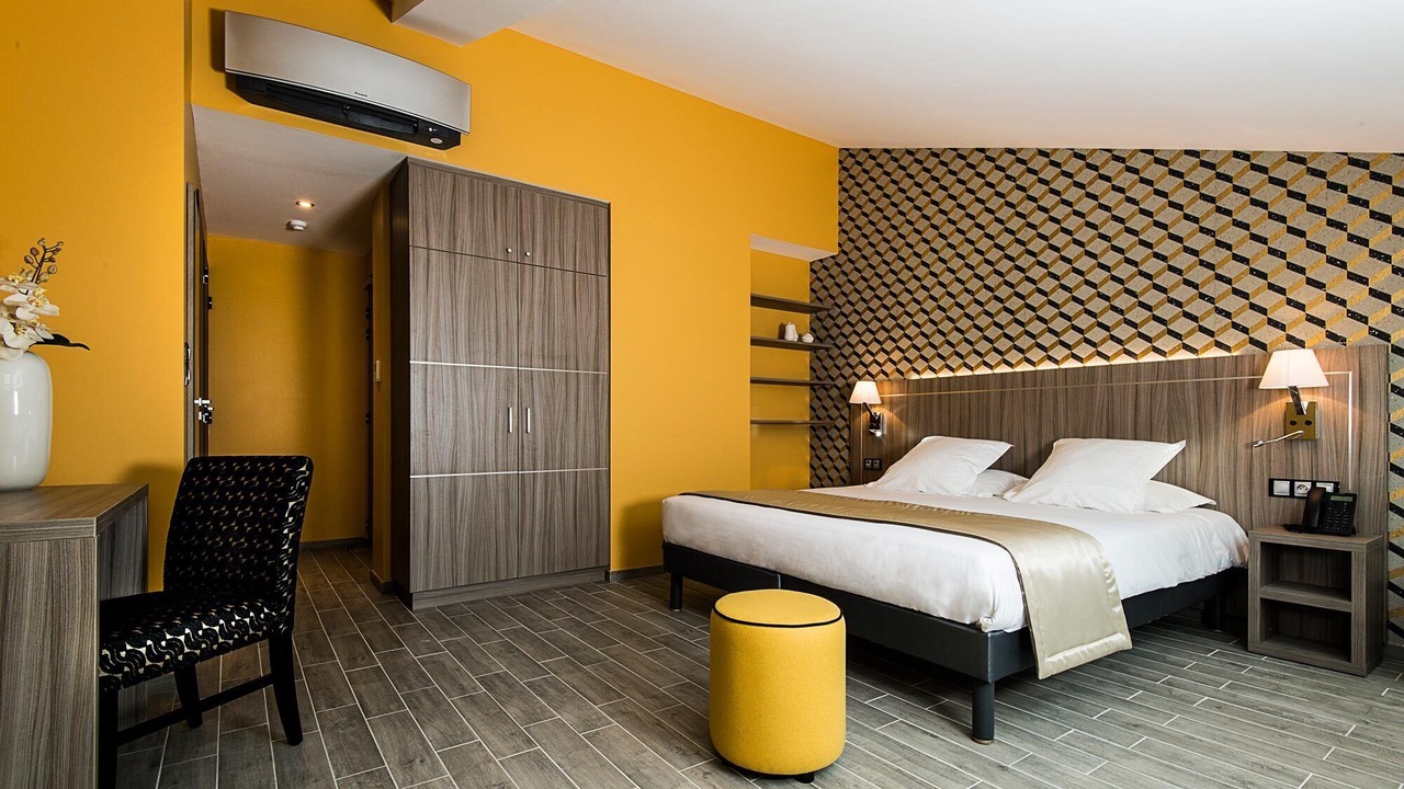 Photo of Bedroom in Saint-Raphael