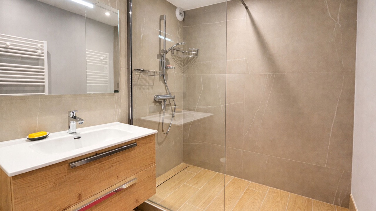 Photo of Bathroom in Saint-Marcel